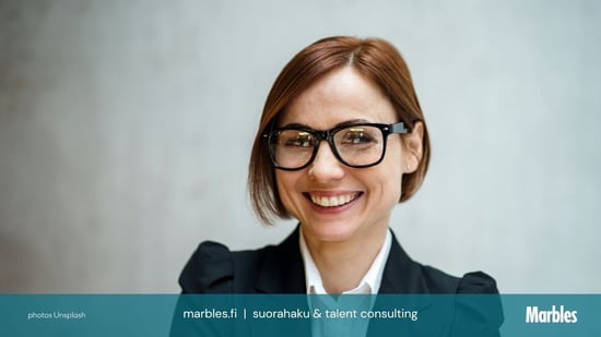 AI Ethics Officer hymyilee