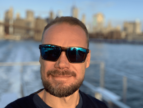Roope Pajasmaa on digiliiketoiminnan ammattilainen